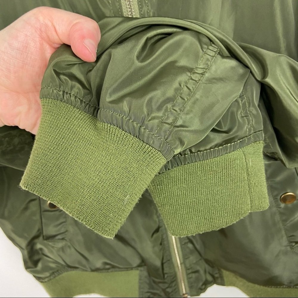 Fashion Nova Poppin Olive Green Bomber Jacket Size XS Coat Padded Puffer Boho - Picture 11 of 12